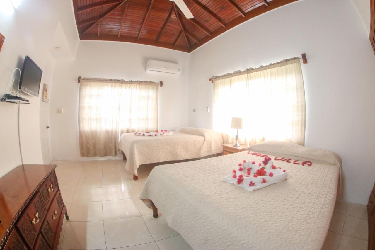 Van Villa Guesthouse Negril Ngoại thất bức ảnh
