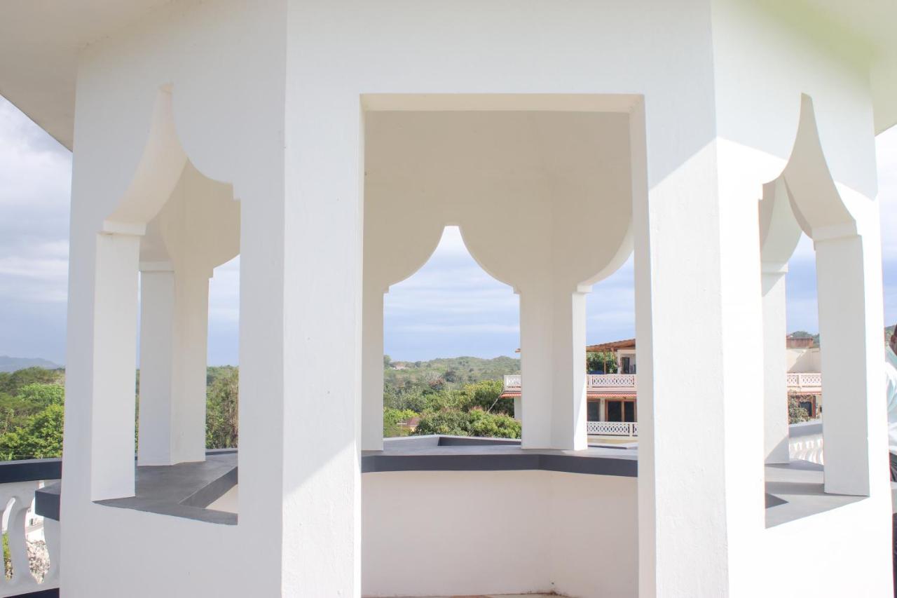 Van Villa Guesthouse Negril Ngoại thất bức ảnh
