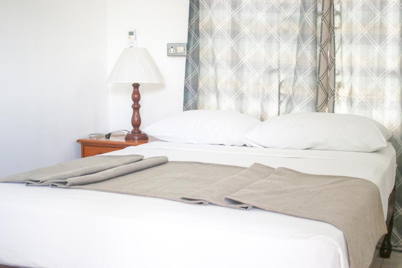 Van Villa Guesthouse Negril Ngoại thất bức ảnh